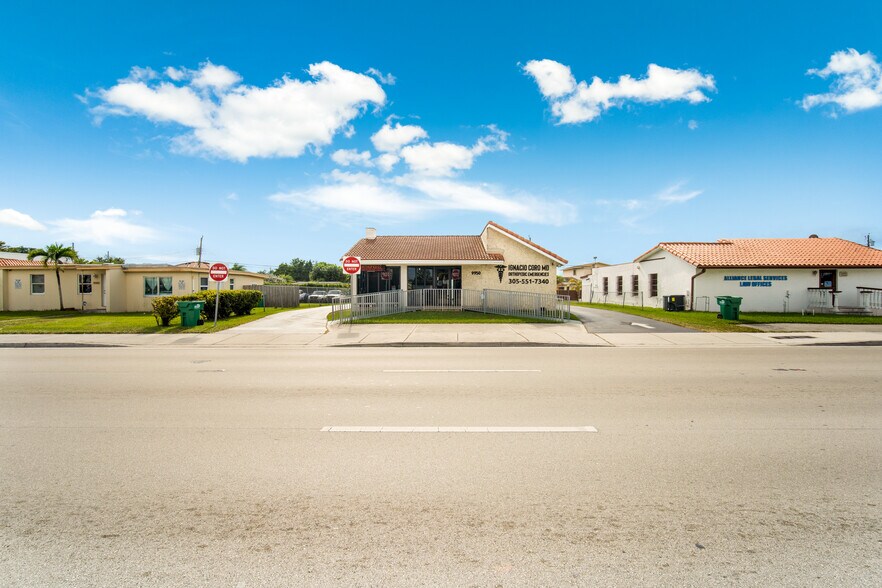 9950 40th St, Miami, FL à vendre - Photo de l’immeuble – Image 2 sur 31