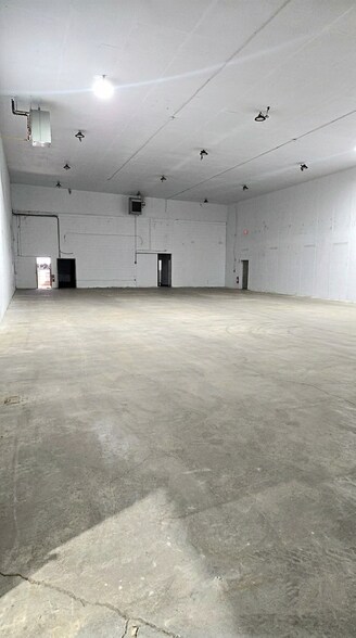 2669 Route 17M, Goshen, NY à louer - Photo de l’immeuble – Image 3 sur 8