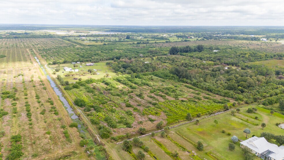 14650 117th St, Fellsmere, FL à vendre - Photo de l’immeuble – Image 3 sur 26