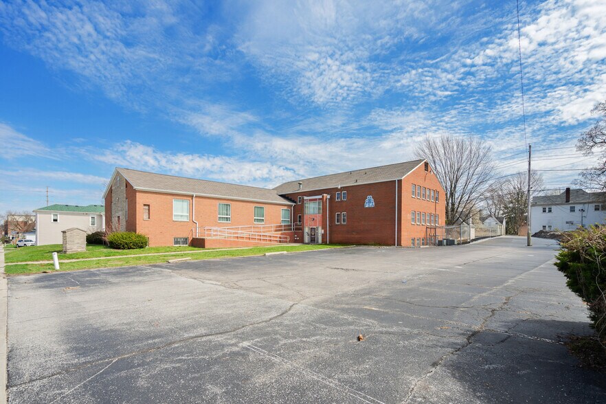 618 S Main St, Kokomo, IN à vendre - Photo de l’immeuble – Image 3 sur 32