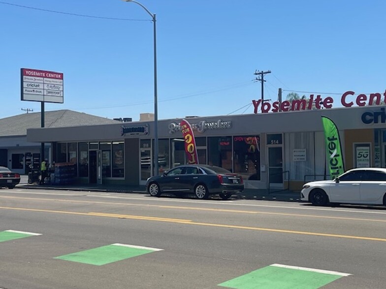 502-520 E Yosemite Ave, Manteca, CA à louer - Photo de l’immeuble – Image 1 sur 2