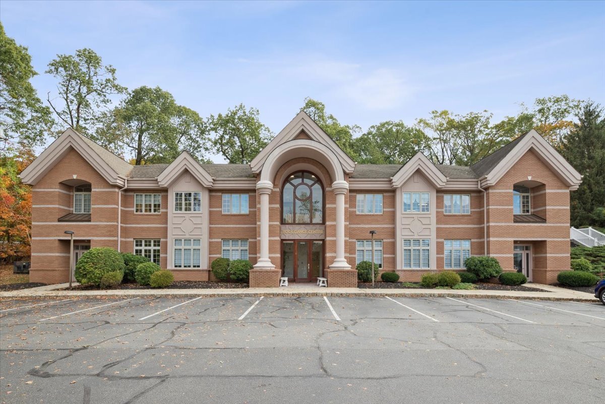 258 King George Rd, Warren, NJ à vendre Photo de l’immeuble– Image 1 sur 24