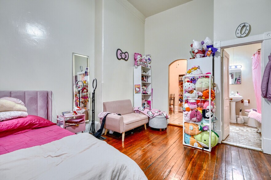 2106 Saint Paul St, Baltimore, MD à vendre - Photo de l’immeuble – Image 2 sur 16