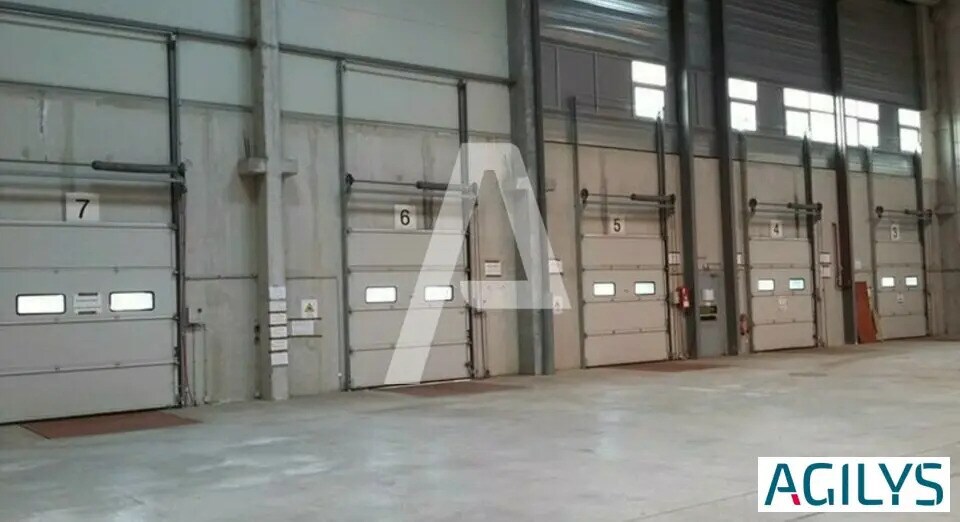Industriel/Logistique dans Combs-la-Ville à louer - Photo de l’immeuble – Image 2 sur 5