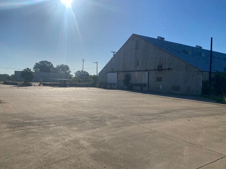 3930 Jaffee St, Dallas, TX à vendre - Photo de l’immeuble – Image 2 sur 9