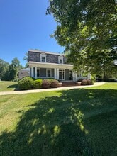 7504 Summerfield Rd, Summerfield, NC à louer Photo de l’immeuble– Image 1 sur 2