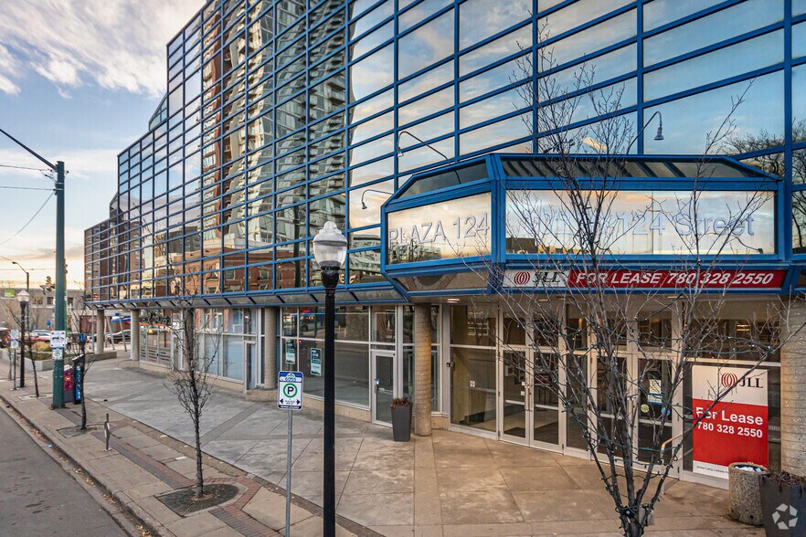 10216 124th St NW, Edmonton, AB à louer - Photo de l’immeuble – Image 3 sur 14