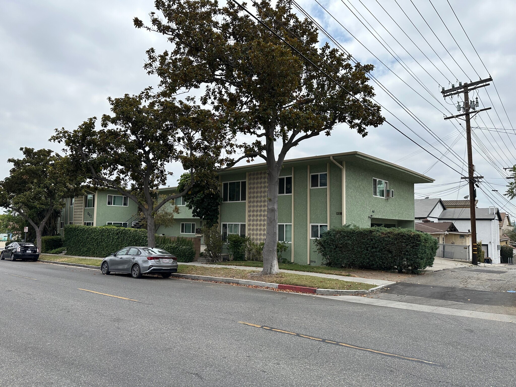 603 N Kenneth Rd, Burbank, CA à vendre Photo de l’immeuble– Image 1 sur 16