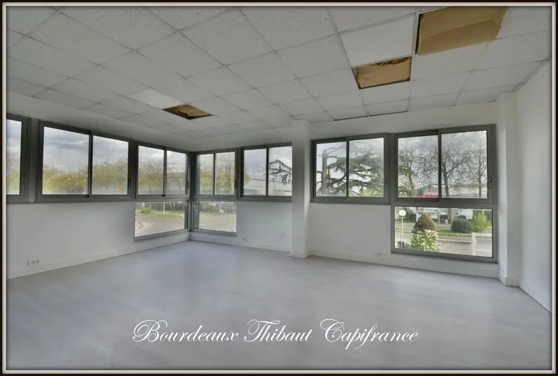 Local d'activités dans Trappes à vendre - Photo intérieure – Image 3 sur 10