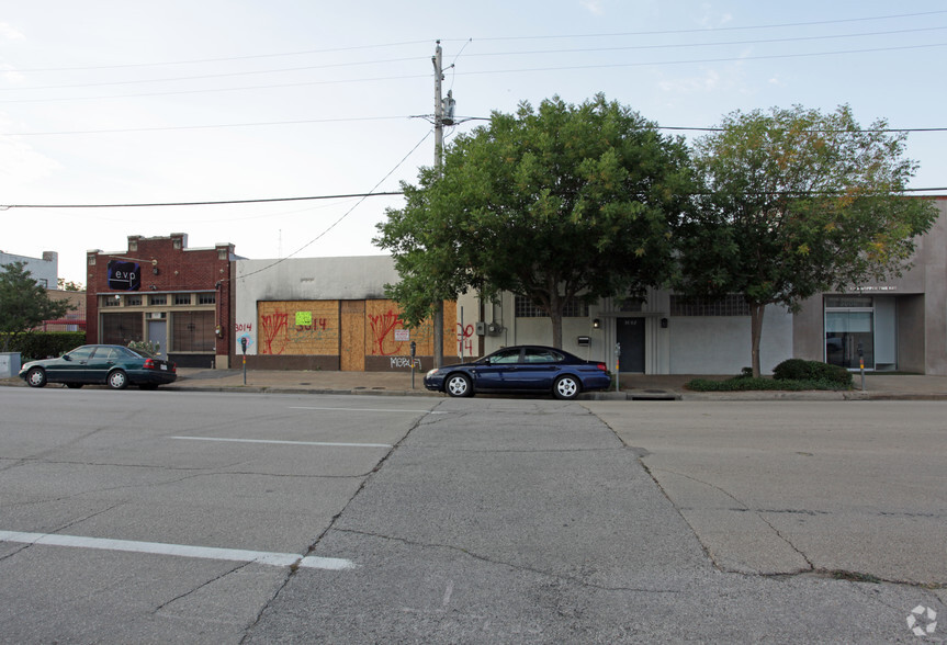3014 Commerce St, Dallas, TX à louer - Photo de l’immeuble – Image 2 sur 7