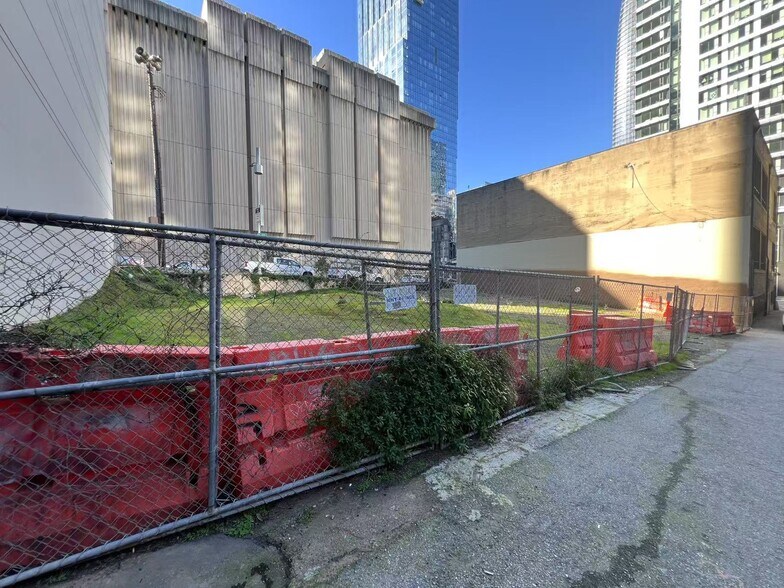 325 Fremont St, San Francisco, CA à vendre - Photo de l’immeuble – Image 1 sur 6