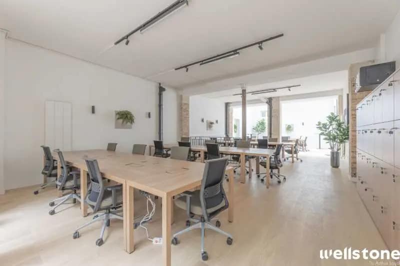 19 Rue De Rocroy, Paris à louer - Photo de l’immeuble – Image 2 sur 15