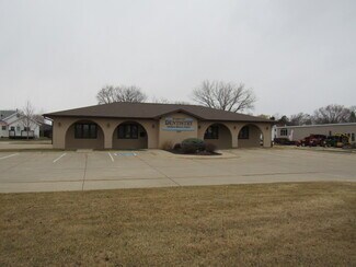 Plus de détails pour 630 S Main St, Monticello, IA - Bureau à vendre