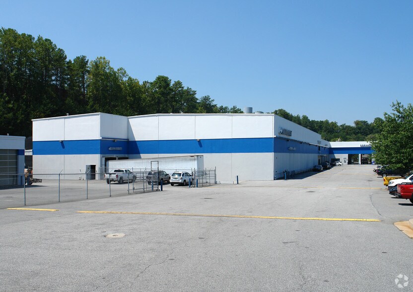 7475 NE Roswell Rd, Atlanta, GA à louer - Photo de l’immeuble – Image 2 sur 3