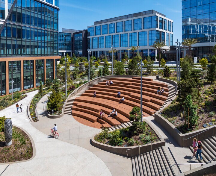 384 Oyster Point Blvd, South San Francisco, CA à louer - Photo de l’immeuble – Image 3 sur 25