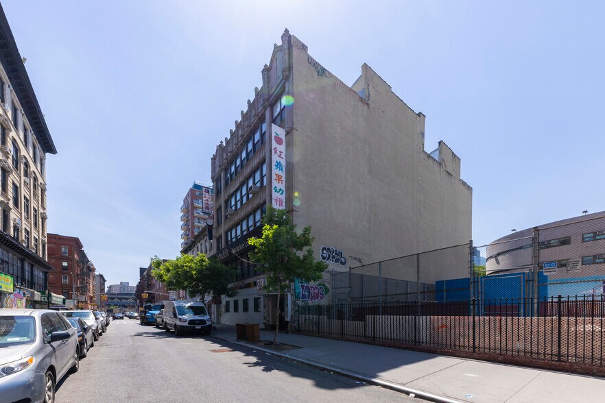 39 Eldridge St, New York, NY à vendre - Photo de l’immeuble – Image 1 sur 16