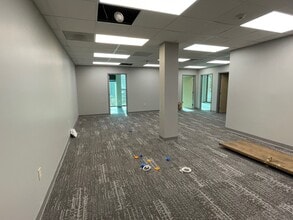 33 Villa Rd, Greenville, SC à louer Photo intérieure– Image 2 sur 2