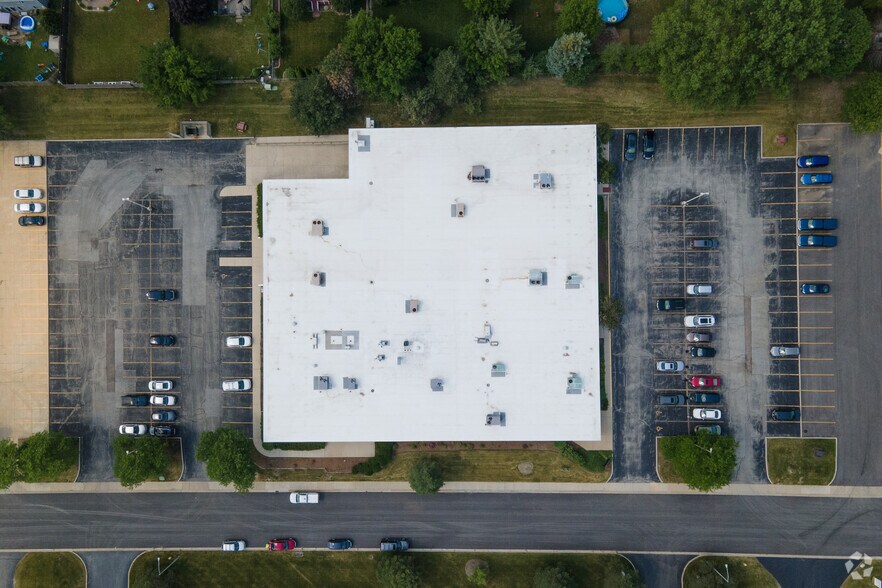 800 Springer Dr, Lombard, IL à louer - Aérien – Image 2 sur 5