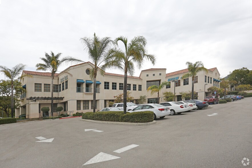 816 Camarillo Springs Rd, Camarillo, CA à vendre - Photo principale – Image 1 sur 6