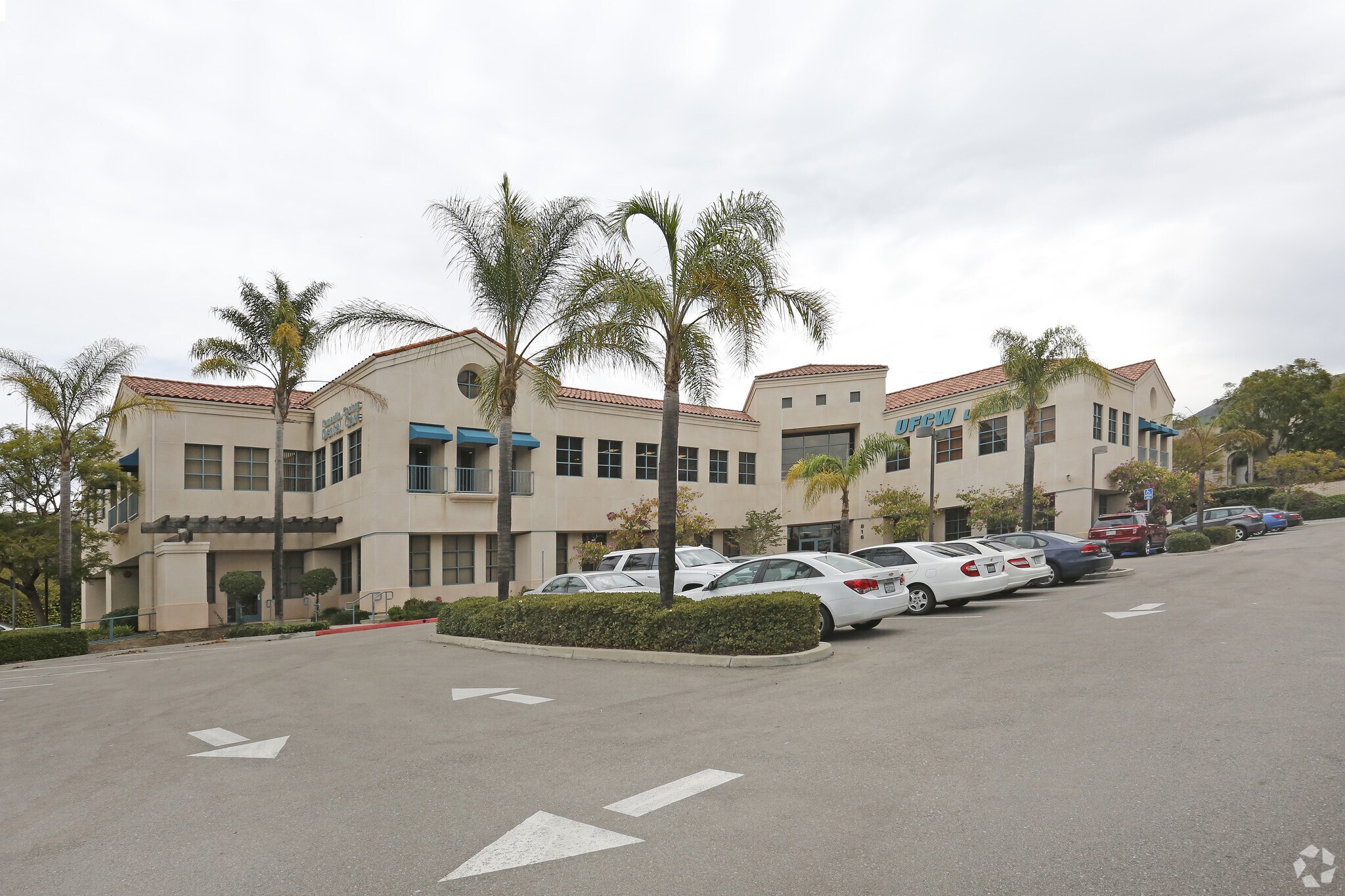 816 Camarillo Springs Rd, Camarillo, CA à vendre Photo principale– Image 1 sur 7