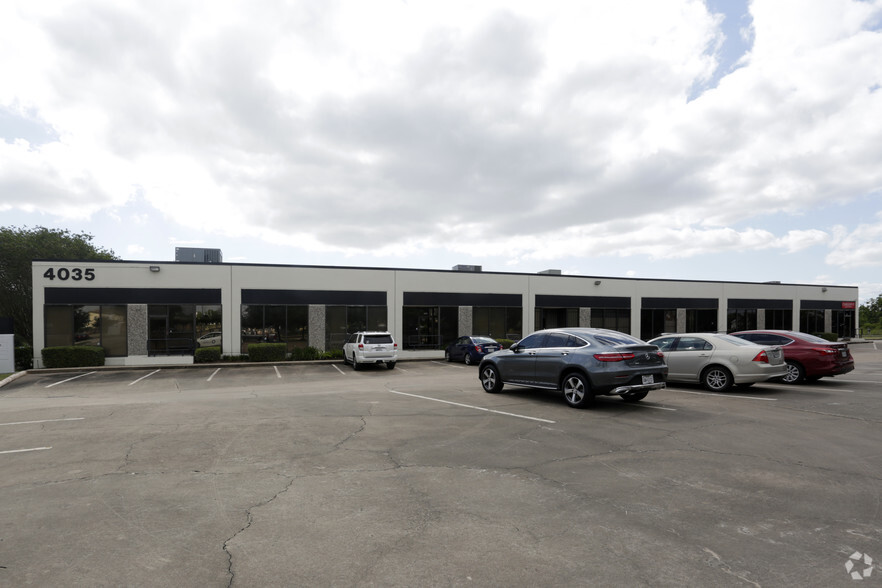 4035 Willowbend Blvd, Houston, TX à louer - Photo principale – Image 1 sur 9