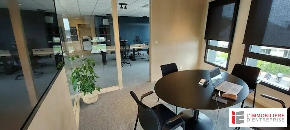 Bureau dans La Richardais à vendre - Photo de l’immeuble – Image 2 sur 3