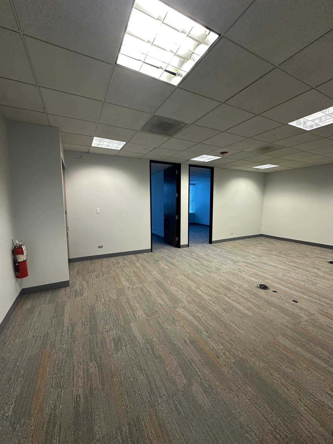 5750 Old Orchard Rd, Skokie, IL à louer Photo intérieure– Image 1 sur 6