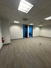 5750 Old Orchard Rd, Skokie, IL à louer Photo intérieure– Image 1 sur 6