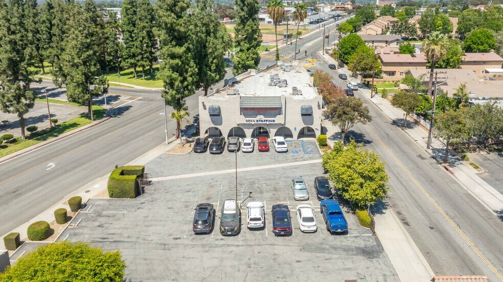 218 Glendora Ave, La Puente, CA à louer - Photo de l’immeuble – Image 3 sur 18