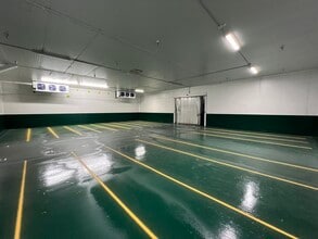 1937-2035 E Vernon Ave, Vernon, CA à vendre Photo de l’immeuble– Image 2 sur 4