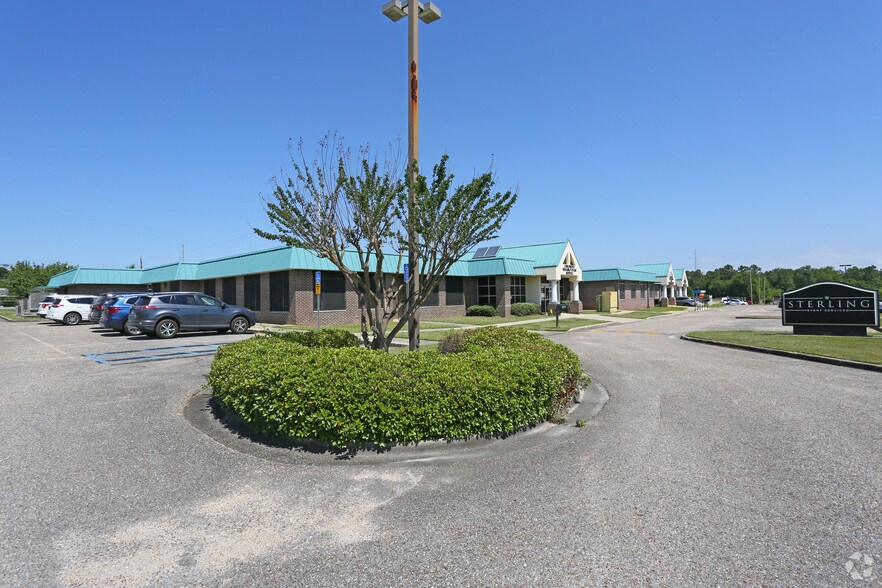 795 Ross Clark Cir NE, Dothan, AL à louer - Photo principale – Image 1 sur 1