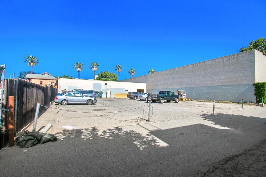 848 N Fair Oaks Ave, Pasadena, CA à vendre - Photo de l’immeuble – Image 3 sur 4