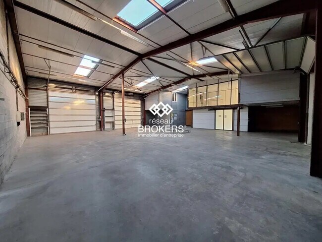 Plus de détails pour Industriel/Logistique à louer