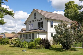 Plus de détails pour 783 S Main St, Great Barrington, MA - Local commercial à vendre