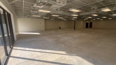 8745 E Orchard Rd, Greenwood Village, CO à louer - Vidéo sur l’annonce professionnelle 