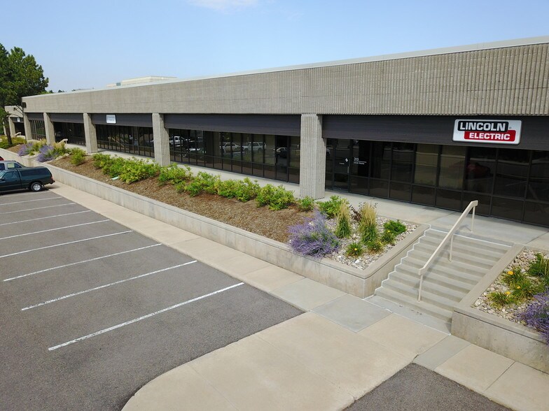 8100 S Akron St, Centennial, CO à louer - Photo de l’immeuble – Image 1 sur 2