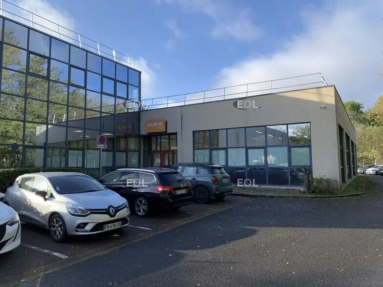 Local d’activités dans Villebon-sur-Yvette à louer - Photo de l’immeuble – Image 2 sur 11