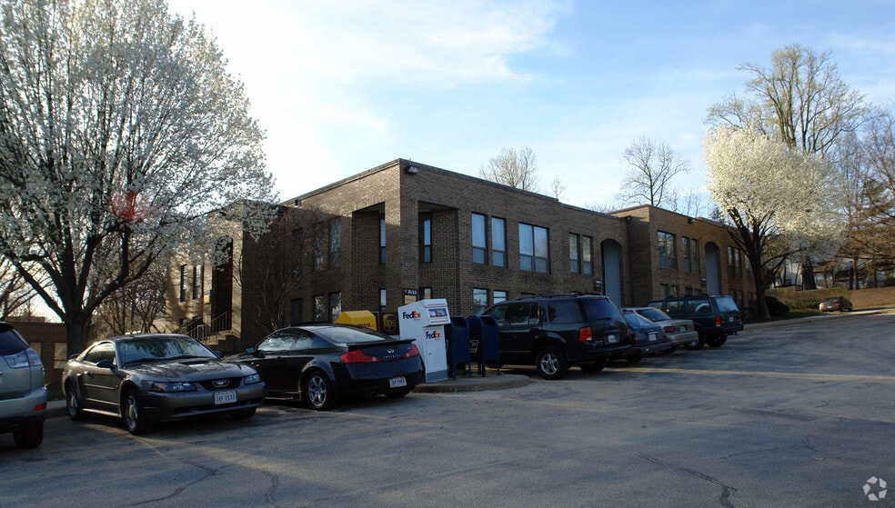 7657 Leesburg Pike, Falls Church, VA à louer - Photo principale – Image 2 sur 7