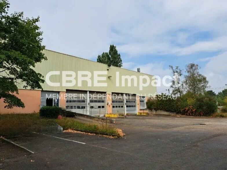Local d’activités dans Saint-Apollinaire à louer - Photo de l’immeuble – Image 1 sur 9