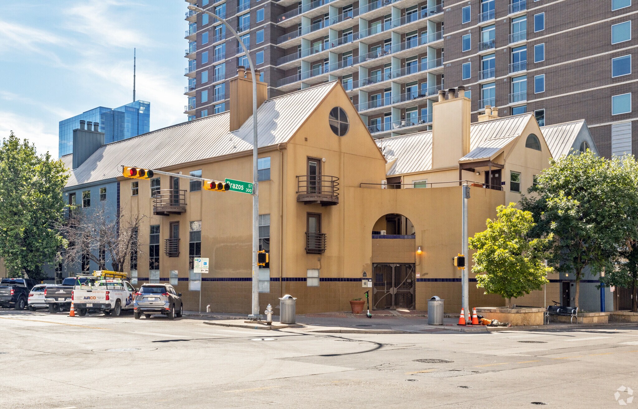 201 E 4th St, Austin, TX à louer Photo principale– Image 1 sur 2