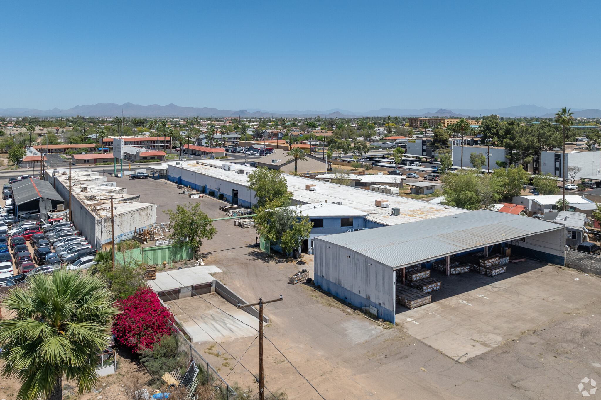 2225 W Main St, Mesa, AZ à louer Photo de l’immeuble– Image 1 sur 11