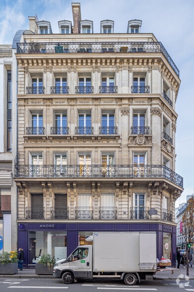 71 Rue De Provence, Paris à louer - Photo de l’immeuble – Image 3 sur 4