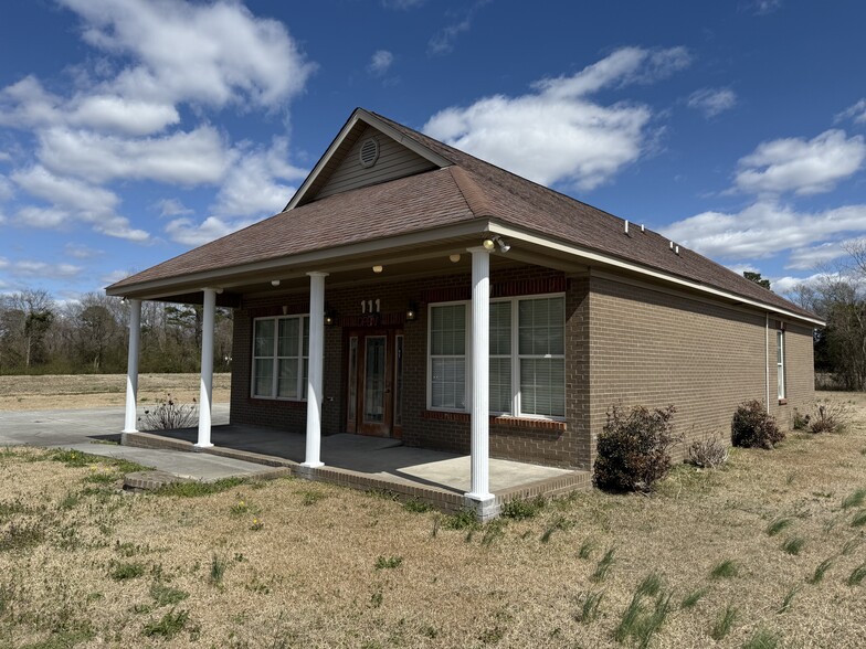 111 Fontana St, Clinton, NC à louer - Photo de l’immeuble – Image 2 sur 12