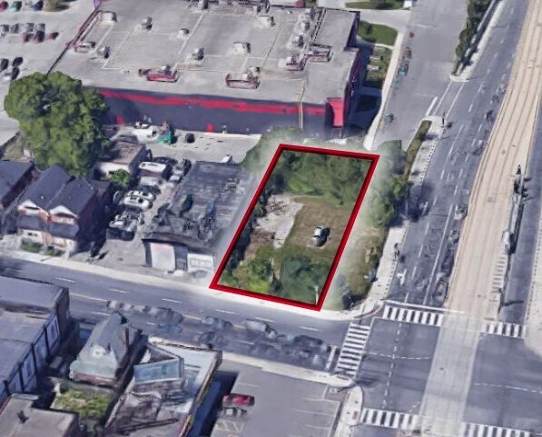 1797 St Clair Av W, Toronto, ON à vendre Photo principale– Image 1 sur 2