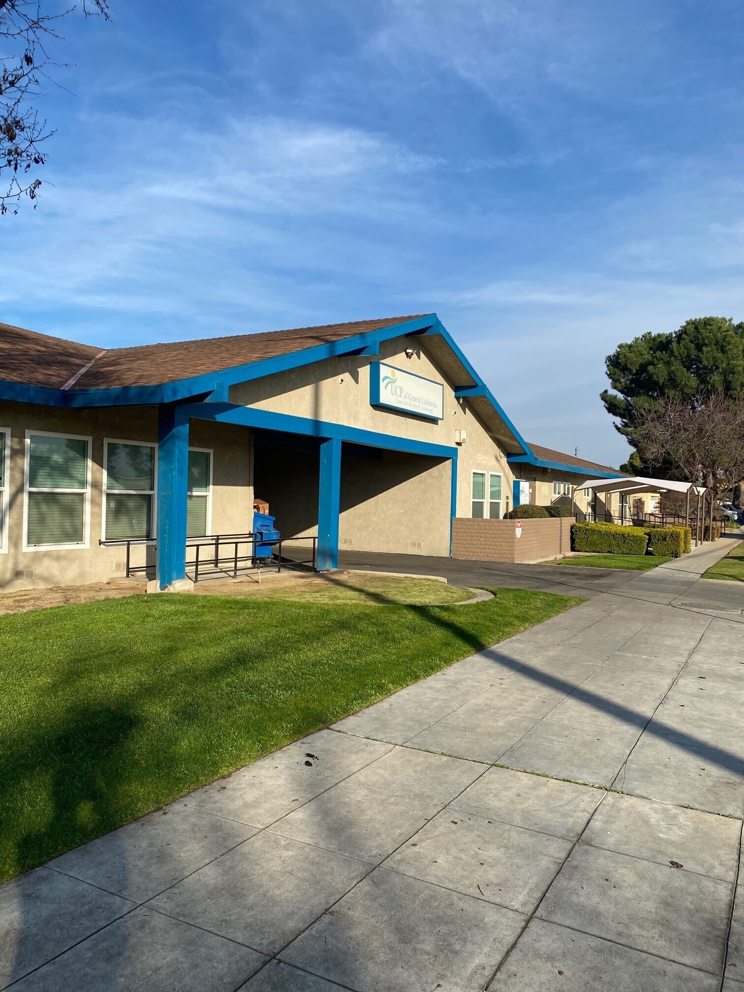 4303 E Ashlan, Fresno, CA à louer Photo principale– Image 1 sur 5