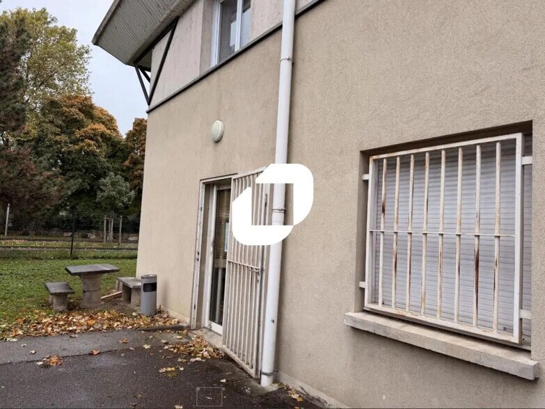 Bureau dans Eybens à louer - Photo de l’immeuble – Image 2 sur 6