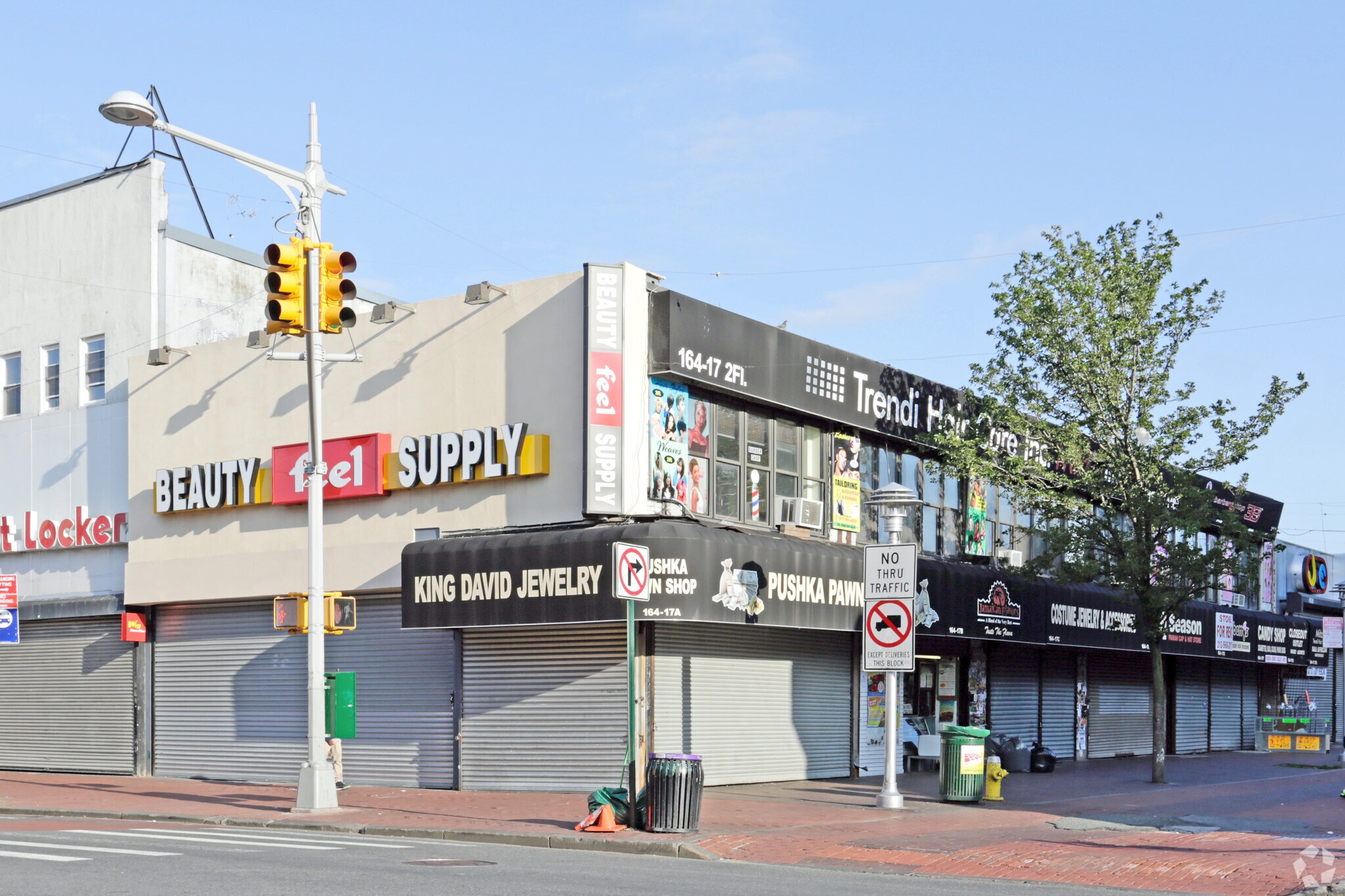 164-17 Jamaica Ave, Jamaica, NY à louer Photo principale– Image 1 sur 22
