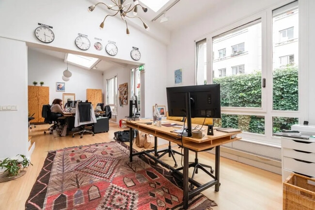 Plus de détails pour Bureau à vendre