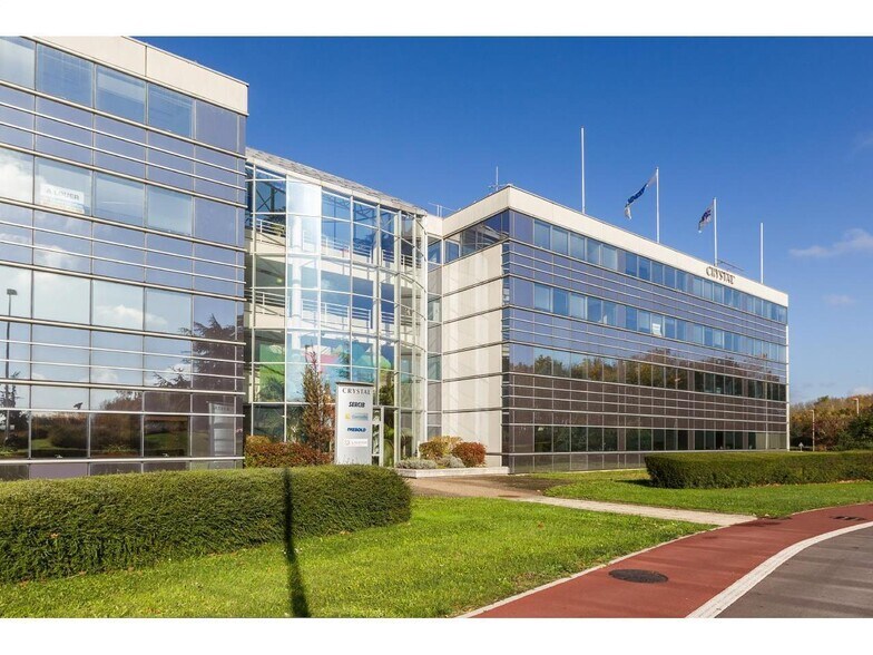 Bureau dans Guyancourt à louer - Photo de l’immeuble – Image 1 sur 8