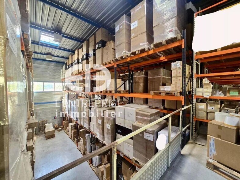 Industriel/Logistique dans Contes à louer - Photo de l’immeuble – Image 1 sur 7